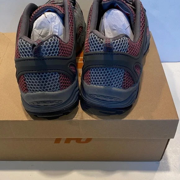 NIB TFO Gray Hiking Shoes - www.swaaza.com